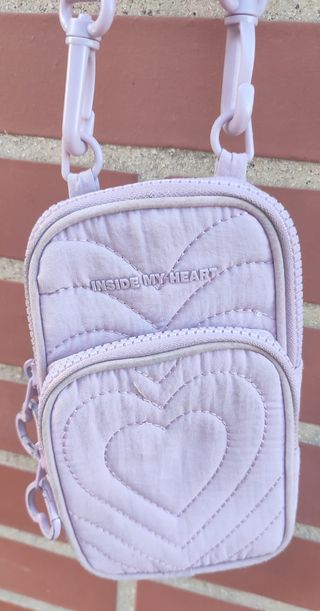 Bolsa móvil Zara corazón púrpura