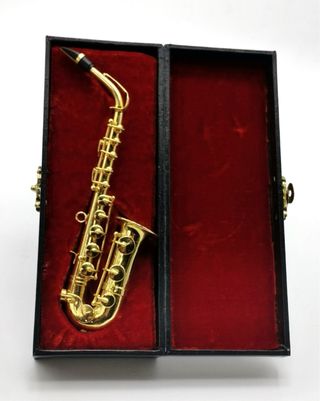 Miniatura de Saxofón Metálico  En Estuche