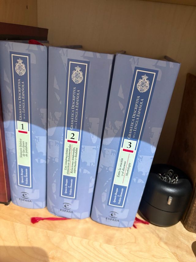 Gramática descriptiva de la lengua española 3 vol,