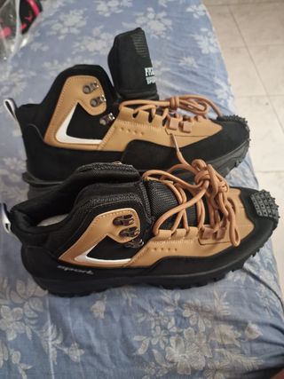 Zapatos Deportivos Negros y Marrones