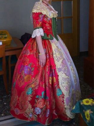 Traje de Fallera