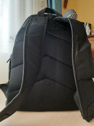 Mochila Nikonista Negra para Cámara