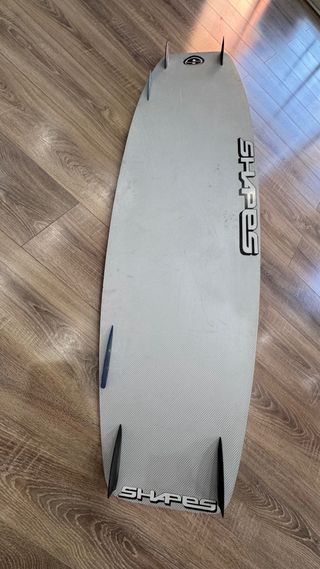 Tabla Kitesurf SHAPE 26punta  38centro x 146 cm L
