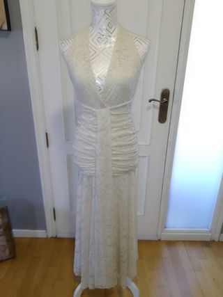 Vestido de encaje blanco para ocasiones especiales