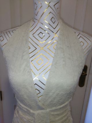 Vestido de encaje blanco para ocasiones especiales