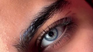 Lentillas de color azul celeste