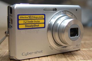 Cámara Sony Cyber-shot 10.1 MP
