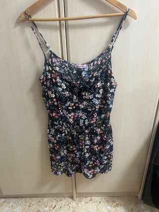 Mono corto floral de tirantes