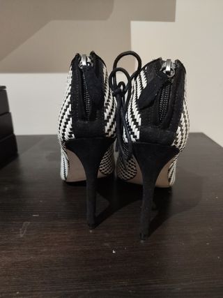 Zapatos de tacón con cordones