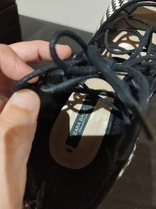 Zapatos de tacón con cordones