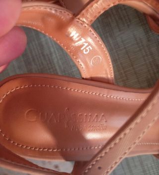 Sandalias color nude de tiras