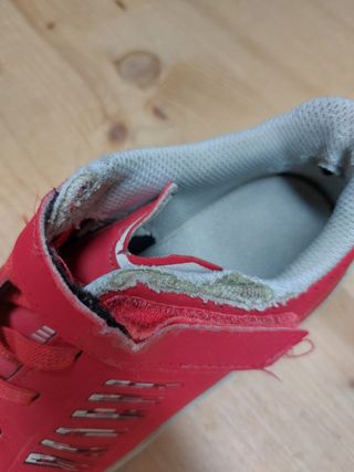 Bambas fútbol sala Decathlon rojas