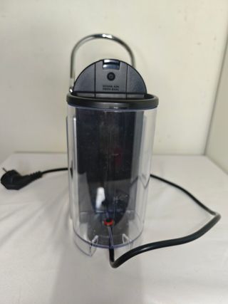 Cafetera Nespresso De'Longhi + Soporte