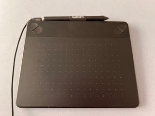 Tableta Gráfica Wacom Intuos Draw (CTL-490)
