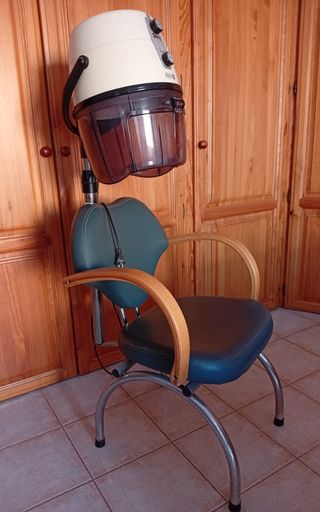 Secador de casco y sillón de peluquería