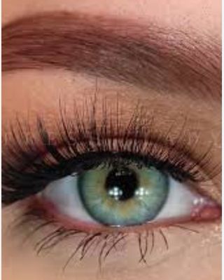 Lentillas color jade grisáceo