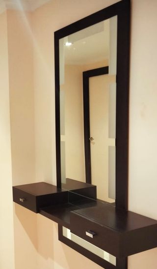 Mueble recibidor madera y cristal