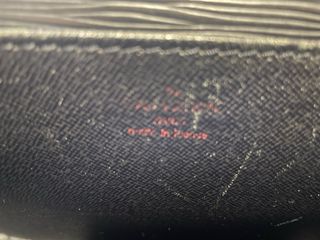 Portadocumentos Louis Vuitton Negro Cuero