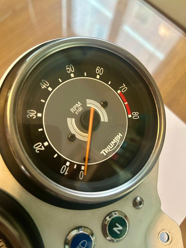 Strumentazione Triumph Bonneville T100 Carburatori