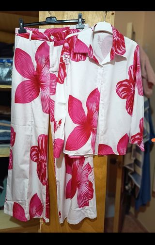 Traje de mujer