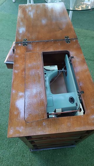 Máquina de coser Alfa