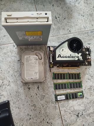 Componentes PC: CD-ROM, HDD, Tarjeta Gráfica, RAM