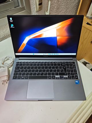 Samsung Galaxy Book4 - i5 120U 8/512GB