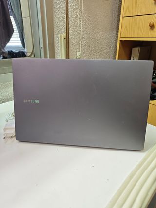 Samsung Galaxy Book4 - i5 120U 8/512GB