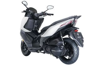 Zontes 125D con Baúl, Seguro y Garantía 5 AÑOS