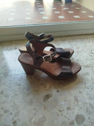 Zapatos de tacón marrones talla 40