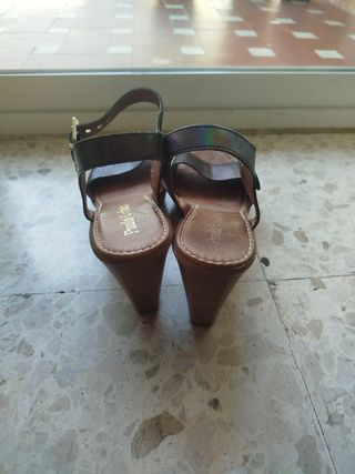 Zapatos de tacón marrones talla 40