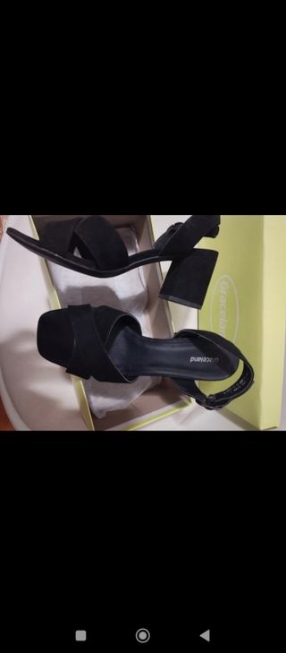 Sandalias Graceland tacón negro