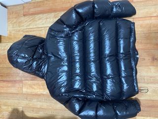 Abrigo plumífero Zara negro