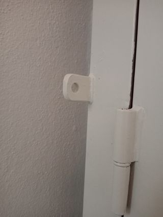 Puerta  exterior de hierro, acero.