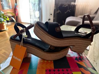 Sandalias Refresh Mujer. Talla 39