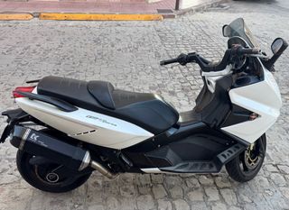 Gilera GP 800 2010