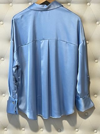 Camisa de seda azul
