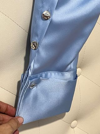 Camisa de seda azul