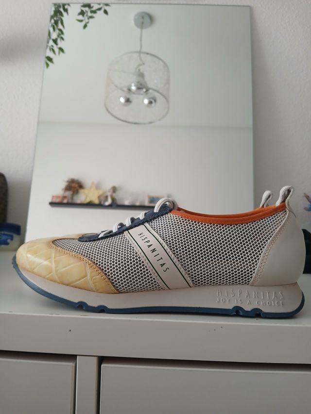 Zapatillas Hispanitas Beige y Azul