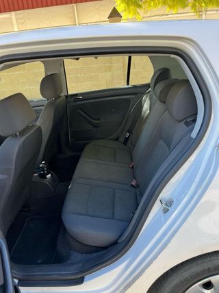 Volkswagen Golf 2004
