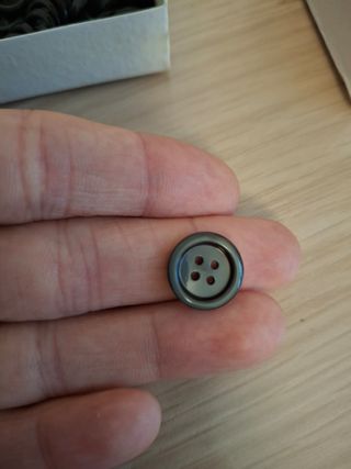 Slot bottoni in ottime condizioni