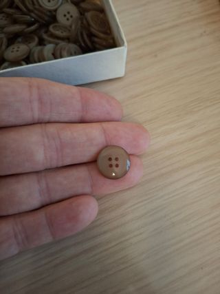 Slot bottoni in ottime condizioni