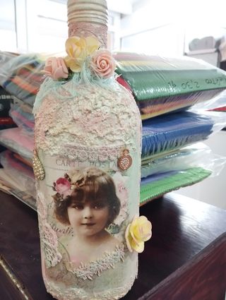 Botella decorada artesanalmente