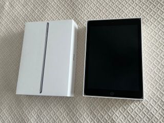 Apple iPad 6.ª Gen 9.7 32GB WiFi Plata