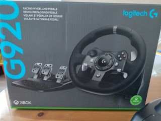 Volante Logitech G920+Pedales para Xbox.