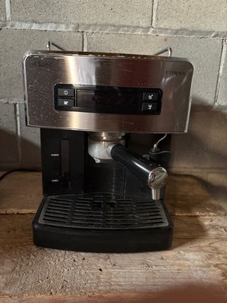 Cafetera Saeco Estrosa