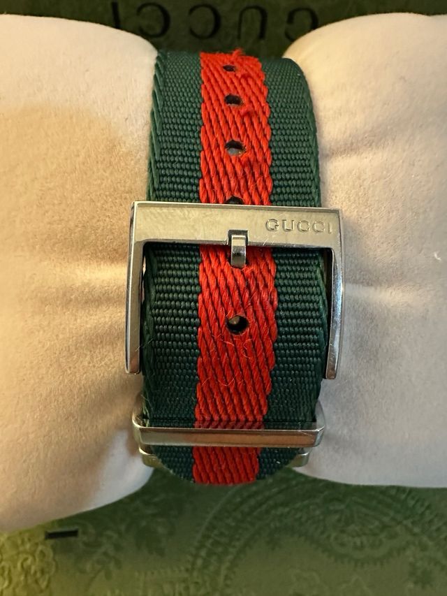 Reloj Gucci Abeja
