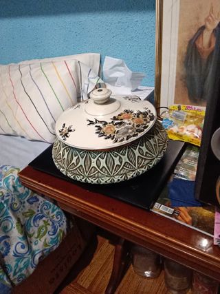 Olla de cerámica decorada