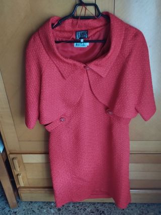 Vestido rojo M.Bustos capa corta talla 44