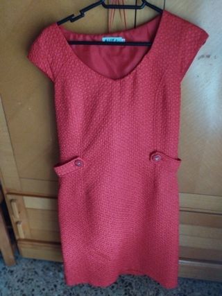 Vestido rojo M.Bustos capa corta talla 44